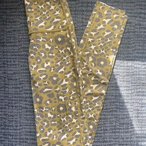 Aeries offline leggings